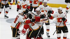Gólman Calgary David Rittich sklízí pochvaly spoluhráčů po vítězství po... Gólman Calgary David Rittich sklízí pochvaly spoluhráčů po vítězství po...