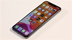 Redaknímu iPhonu 11 Pro se zatím krábance vyhnuly