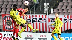 Momentka z utkání Brno - Varnsdorf. Momentka z utkání Brno - Varnsdorf.