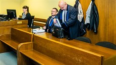 Krajský soud v Hradci Králové potřetí otevřel kauzu fotoateliéru, v níž je... Krajský soud v Hradci Králové potřetí otevřel kauzu fotoateliéru, v níž je...