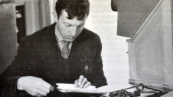 Bohumil Perutka byl editelem Vlastivdného ústavu ve Vsetín. Po srpnu 1968 na...