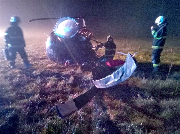 Nehoda vrtulníku na letiti v Hradci Králové (22. 10. 2019)