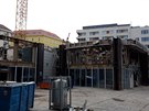 Demolice budovy Transgasu na Vinohradské třídě míří definitivně do finále. Brzy bude tato kontroverzní brutalistická stavba od architekta Aulického minulostí. Demolice budovy Transgasu na Vinohradské třídě míří definitivně do finále. Brzy bude tato kontroverzní brutalistická stavba od architekta Aulického minulostí.