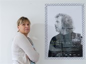 Alena Matěchová, stejně jako její manžel Miroslav, podepsala petici Několik vět. Alena Matěchová, stejně jako její manžel Miroslav, podepsala petici Několik vět.