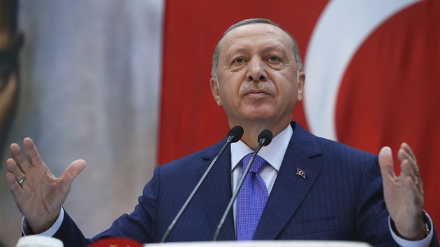 Tureck prezident Recep Tayyip Erdogan promluvil na ceremonii v Istanbulu. (26. jna 2019)