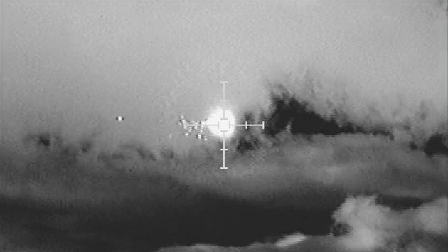 Cl znien. Testovn novch penosnch raketovch komplet RBS-70NG