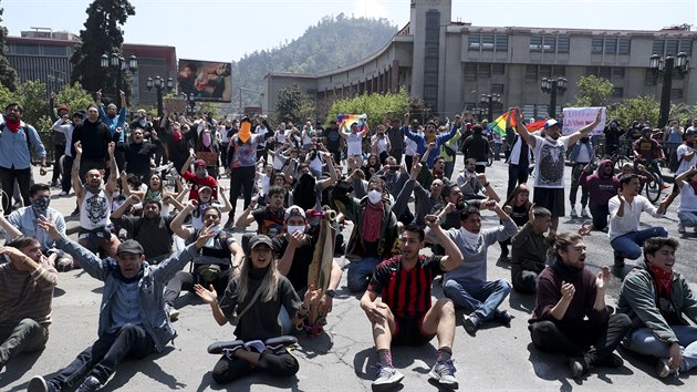 Protesty v chilskm Santiagu (20. jna 2019)