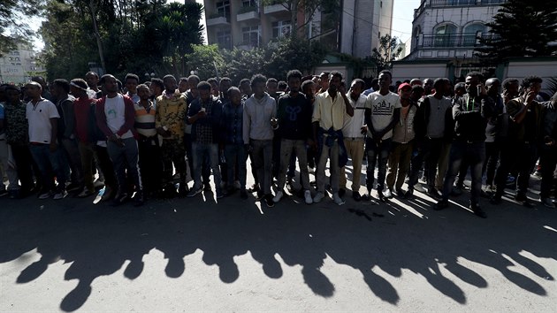 Etiopan protestuj proti premirovi Abiymu Ahmedovi. (23. jna 2019)