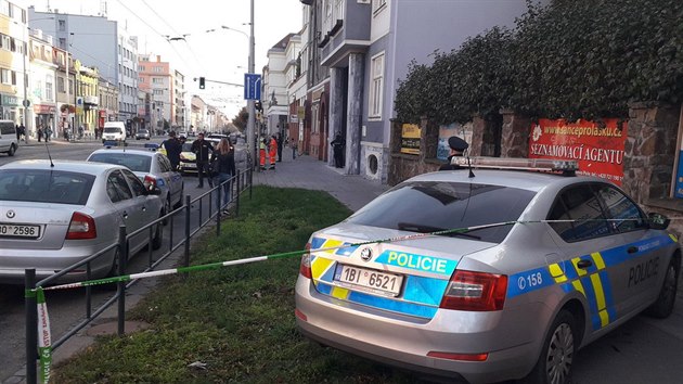 Policie pi zsahu u stelby na Palackho td v Brn.