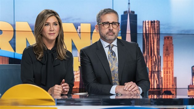 Jennifer Anistonov a Steve Carell v serilu The Morning Show (2019)
