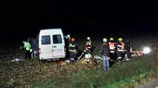 Mikrobus na Vyškovsku sjel ze silnice a skončil v poli (20. října 2019). Mikrobus na Vyškovsku sjel ze silnice a skončil v poli (20. října 2019).
