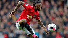 Aaron Wan-Bissaka z Manchesteru United v utkání proti Liverpoolu.