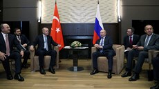 Turecký prezident Recep Tayyip Erdogan a ruský prezident Vladimir Putin v...