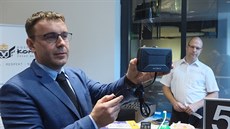Nové mýtné se blíží. Ministr dopravy Kremlík si ověřil, že registrace do... Nové mýtné se blíží. Ministr dopravy Kremlík si ověřil, že registrace do...