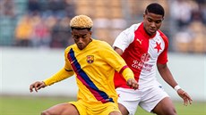 Momentka z utkání Youth League mezi mladými fotbalisty Slavie a Barcelony. Momentka z utkání Youth League mezi mladými fotbalisty Slavie a Barcelony.