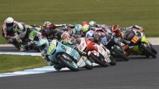 Lorenzo Dalla Porta vede pole jezdců Moto3 ve Velké ceně Austrálie. Lorenzo Dalla Porta vede pole jezdců Moto3 ve Velké ceně Austrálie.