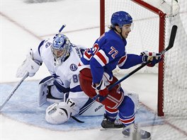 Filip Chytil (72) z NY Rangers se prv prosadil v zpase s Tampou, pekonal...