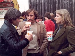 Ladislav Mrkvika, Pavel Zedníek a Gabriela Osvaldová ve filmu Dostih (1981)