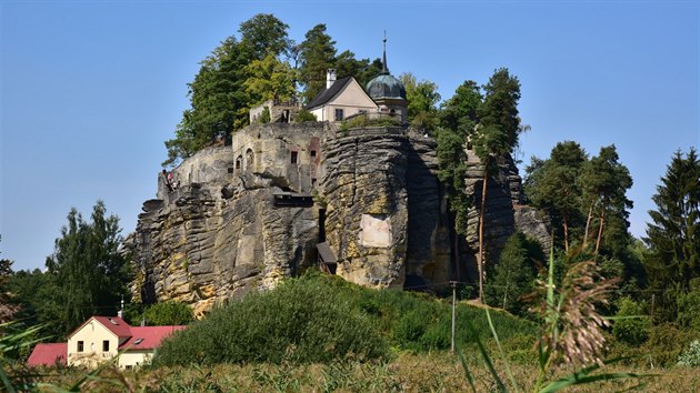 Scenrie hradu Sloup je vdycky psobiv, a u zpohledu zdola, i zvrchu od Samuelovy jeskyn. Msto podncuje lidskou fantazii, otom nen sporu.