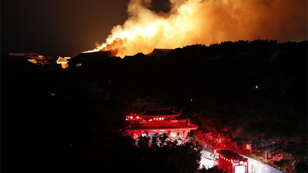 Na japonskm ostrov Okinawa shoel hrad uri. (31. jna 2019)