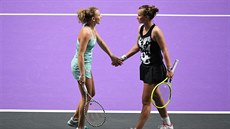 Kateřina Siniaková a Barbora Krejčíková bojují v přímém souboji o semifinále... Kateřina Siniaková a Barbora Krejčíková bojují v přímém souboji o semifinále...