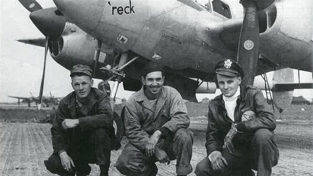 Lockheed P-38 Lightning z 96. stíhací perutě 82. stíhací skupiny USAAF. Tento... Lockheed P-38 Lightning z 96. stíhací perutě 82. stíhací skupiny USAAF. Tento...