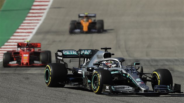 Lewis Hamilton z Mercedesu bhem Velk ceny USA.