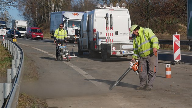 Prce, kter je poteba jet dokonit, si ji nevydaj dopravn omezen.