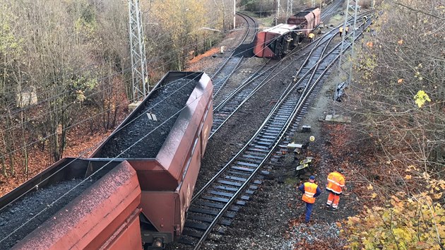 V Maleicch vykolejil nkladn vlak. Vyetovatel Drn inspekce proetuj okolnosti nehody.