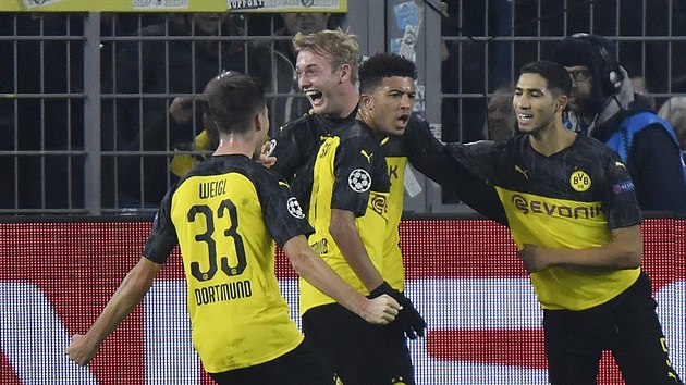 Fotbalist Dortmundu se raduj z vyrovnn v zpase proti Interu Miln.