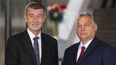 Český premiér Andrej Babiš (vlevo) se před setkáním premiérů V4 na Pražském... Český premiér Andrej Babiš (vlevo) se před setkáním premiérů V4 na Pražském...