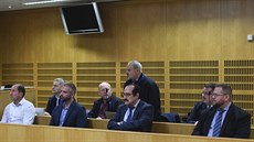 Obžalovaní Martin Lafek, Josef Svoboda, Karel Štein a Pavel Vondruška (zleva)... Obžalovaní Martin Lafek, Josef Svoboda, Karel Štein a Pavel Vondruška (zleva)...