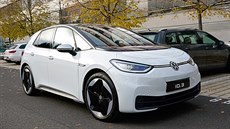 ID.3 je prvním modelem koncernu Volkswagen postaveným na nové platformě MEB určené výhradně pro elektromobily. ID.3 má být masovým modelem, který zpopularizuje elektromobilitu a srazí cenu na přijatelnou úroveň. ID.3 je prvním modelem koncernu Volkswagen postaveným na nové platformě MEB určené výhradně pro elektromobily. ID.3 má být masovým modelem, který zpopularizuje elektromobilitu a srazí cenu na přijatelnou úroveň.