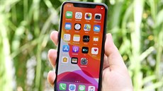 Displeje současných iPhonů sice mají 90Hz vzorkovací frekvenci, obnovovací je... Displeje současných iPhonů sice mají 90Hz vzorkovací frekvenci, obnovovací je...