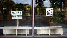 Učitelům se nelíbí, že ještě v květnu byl plán ministerstva školství zvednout... Učitelům se nelíbí, že ještě v květnu byl plán ministerstva školství zvednout...