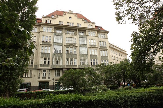 Krásný byt v praské Maiselov ulici, kde Jií bydlel, dív obývala...