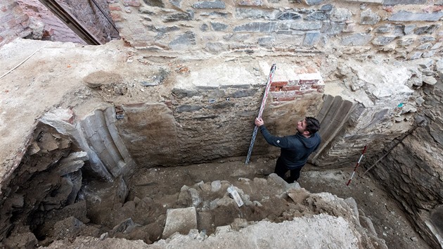 Archeologové odkryli na hrad Helftýn bhem velké rekonstrukce tamního paláce...