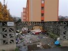 Skládka na sídlišti Milíčov, BD Hlavatého bylo upozorněno na okamžité odklízení s termínem do 3. 12. 2019. V opačném případě bude provedeno odklízení a uložena pokuta 500 tisíc korun. Skládka na sídlišti Milíčov, BD Hlavatého bylo upozorněno na okamžité odklízení s termínem do 3. 12. 2019. V opačném případě bude provedeno odklízení a uložena pokuta 500 tisíc korun.