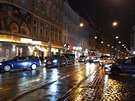 Doprava v okolí Letenského náměstí teď hodně kolabuje. Křižovatka není skoro průjezdná. Cesta tramvají z Kamenické na Letenské náměstí mi trvala asi 10 minut. Navíc delší dobu nejezdily tramvaje ze směru Pražská Tržnice na Vltavskou. Doprava v okolí Letenského náměstí teď hodně kolabuje. Křižovatka není skoro průjezdná. Cesta tramvají z Kamenické na Letenské náměstí mi trvala asi 10 minut. Navíc delší dobu nejezdily tramvaje ze směru Pražská Tržnice na Vltavskou.