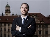 V letech 1999 až 2006 vystudoval obor všeobecné lékařství na 3. lékařské...