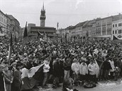 Do Znojma, které bylo vždy považováno za levicové město, přišla sametová... Do Znojma, které bylo vždy považováno za levicové město, přišla sametová...