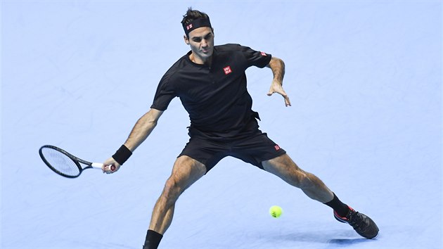 Roger Federer na Turnaji mistr v utkn s Novakem Djokoviem.