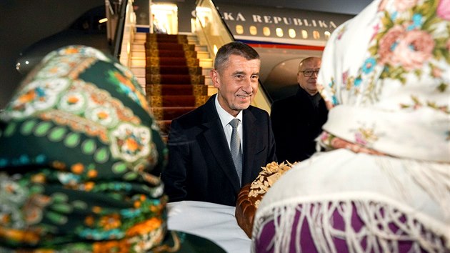 Přílet delegace premiéra Andreje Babiše s ministry a zástupci 80 českých firem na Ukrajinu. (19. listopadu 2019)