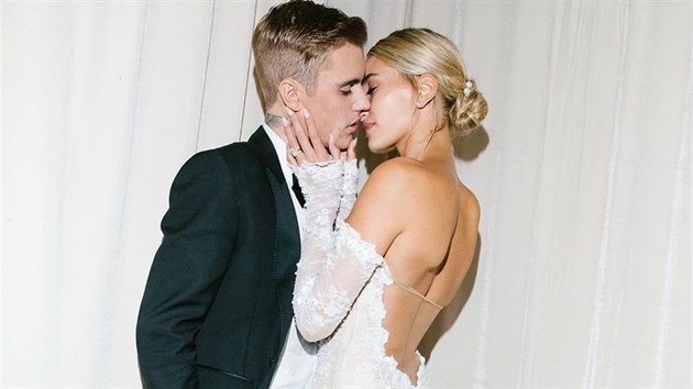 Justin Bieber a Hailey Baldwinov se podruh vzali 8. jna 2019.