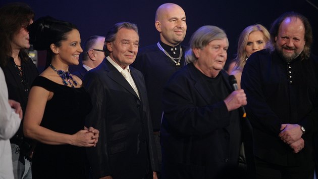 Karel Gott, Lucie Bila, Pavel Vrba, Lou Fannek Hagen a dal na narozeninovm koncert vnovanm textai Pavlu Vrbovi (duben, 2008)