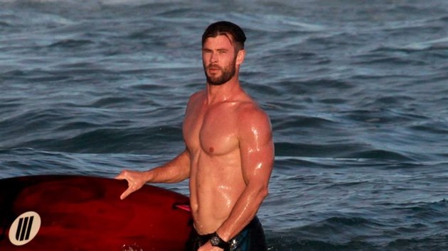 Chris Hemsworth (Byron Beach, 8. nora 2019)