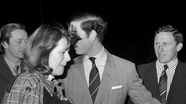 Britsk krl Karel III. (jet coby princ Charles) a Camilla Parker-Bowlesov (Londn, 14. nora 1975)