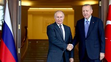 Vladimir Putin a Recep Tayyip Erdogan při setkání v turecké Ankaře (16. září... Vladimir Putin a Recep Tayyip Erdogan při setkání v turecké Ankaře (16. září...