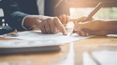 Prodávat sám nebo využít realitní kancelář? Prodávat sám nebo využít realitní kancelář?