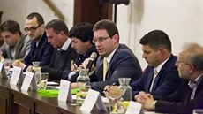 Debata o hlubinném úložišti jaderného odpadu v Jihlavě. Debata o hlubinném úložišti jaderného odpadu v Jihlavě.